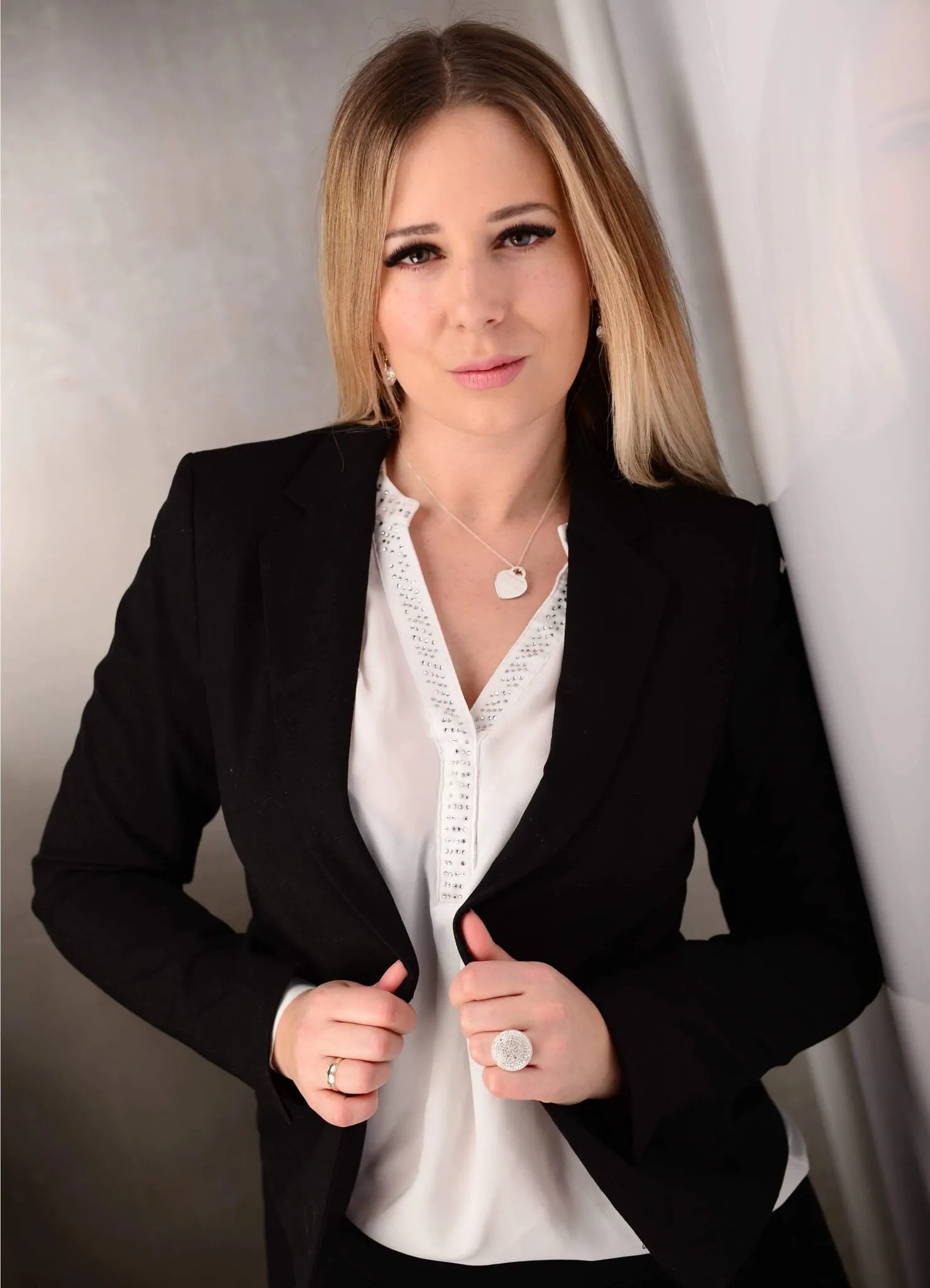 Isabel Lohmann – Gründerin von Bellalashes, spezialisiert auf dauerhafte Haarentfernung in Stuhr